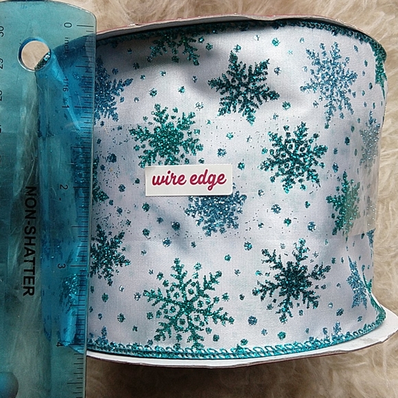 40' Sparkling Teal Snowflake 4' Wire Ribbon Fancy Big Bow - Picture 2 of 4